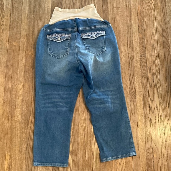 Indigo Blue Cream Straight Leg Maternity Jeans/Capris - Picture 6 of 13